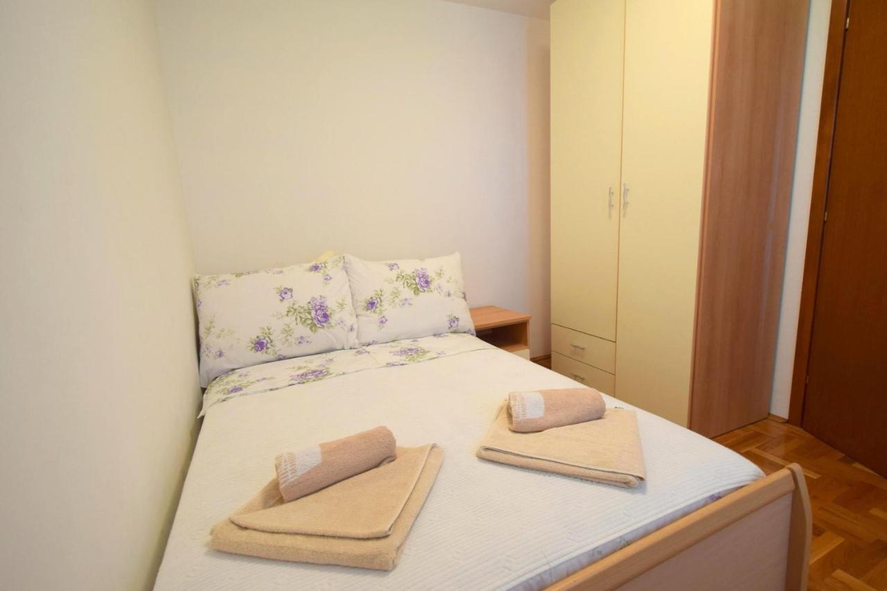 Apartment Mirela Malinska Dış mekan fotoğraf