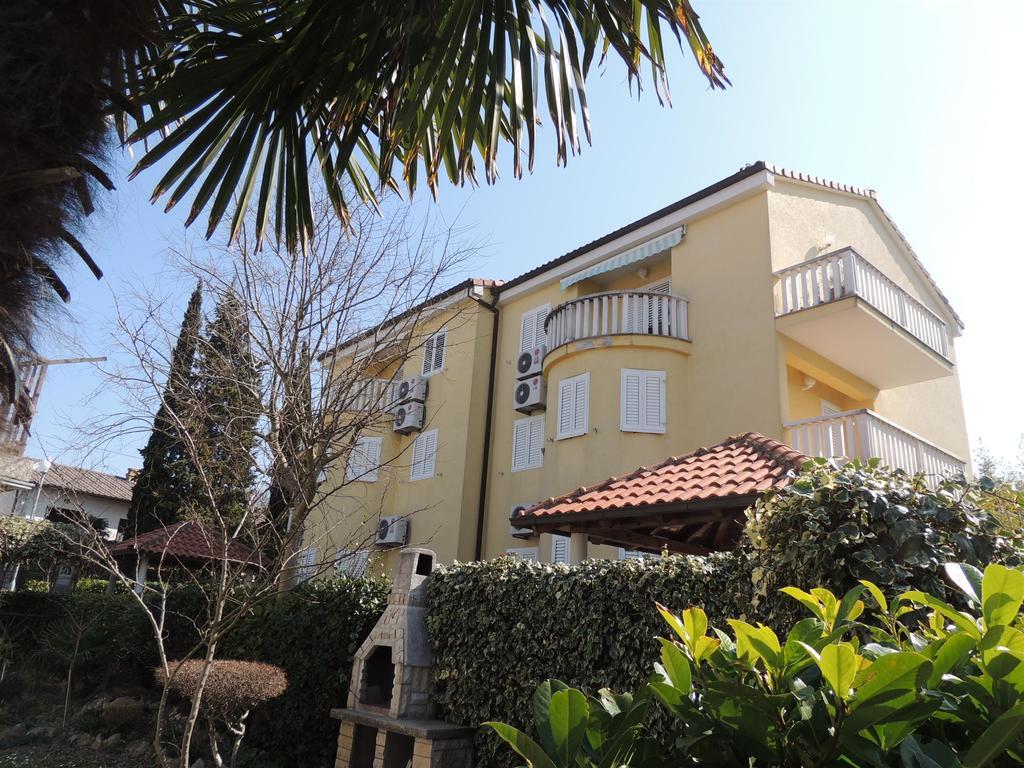 Apartment Mirela Malinska Dış mekan fotoğraf